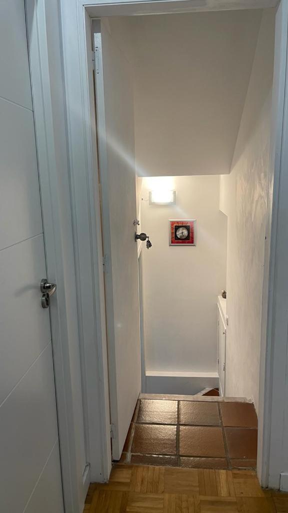 Cool Basement Studio In Hosts House With Private Terrace And Bbq Zizur Mayor Eksteriør bilde