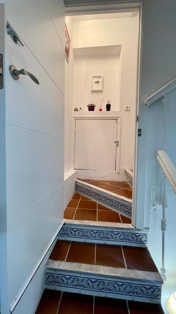 Cool Basement Studio In Hosts House With Private Terrace And Bbq Zizur Mayor Eksteriør bilde